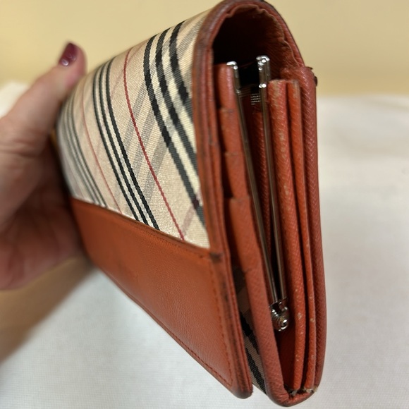 Burberry Leather and Canvas Long Wallet w/ unbranded crossbody chain & insert - Picture 14 of 16